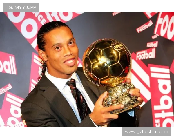 罗纳尔迪尼奥辉煌生涯回顾与足球艺术魅力的全面解析 罗纳尔迪尼奥辉煌生涯回顾与足球艺术魅力的全面解析